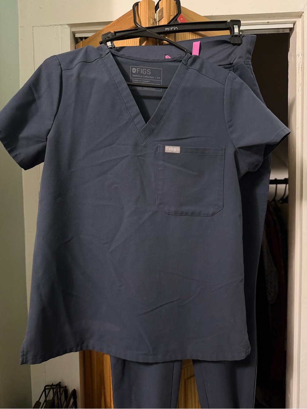 FIGS Women’s Harbor Scrub Set